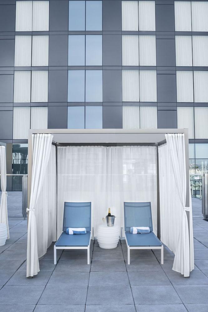 Intercontinental By Ihg Hotel 4*